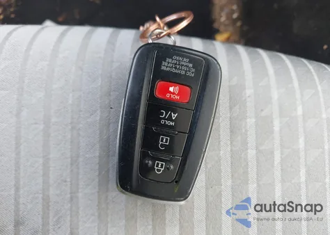 2017 Toyota Prius Prime Plus z USA, uszkodzony, nr VIN JTDKARFP4H3059819